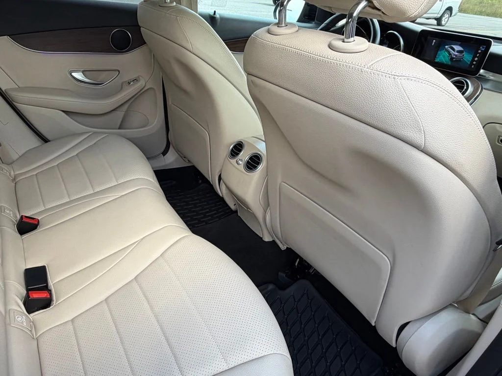 Used 2022 Black Mercedes-Benz GLC 300 image 55