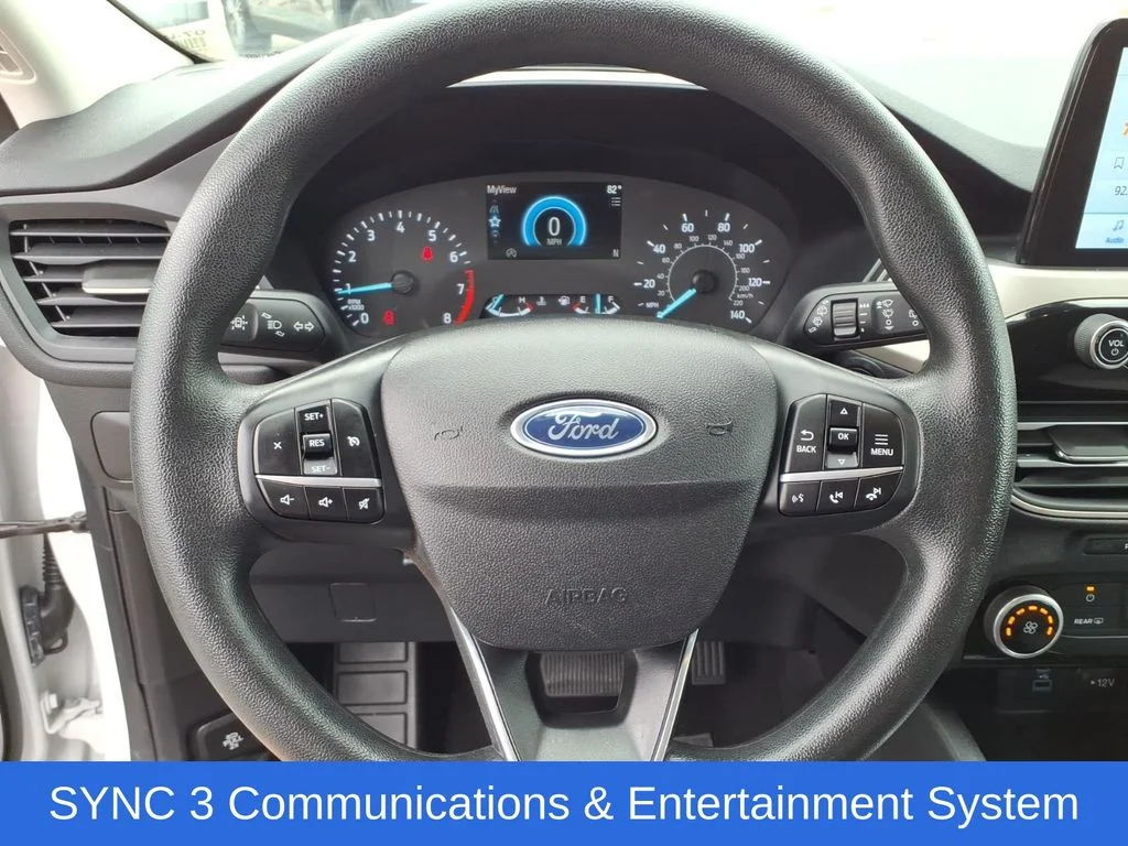 Used 2022 White Ford SE image 11