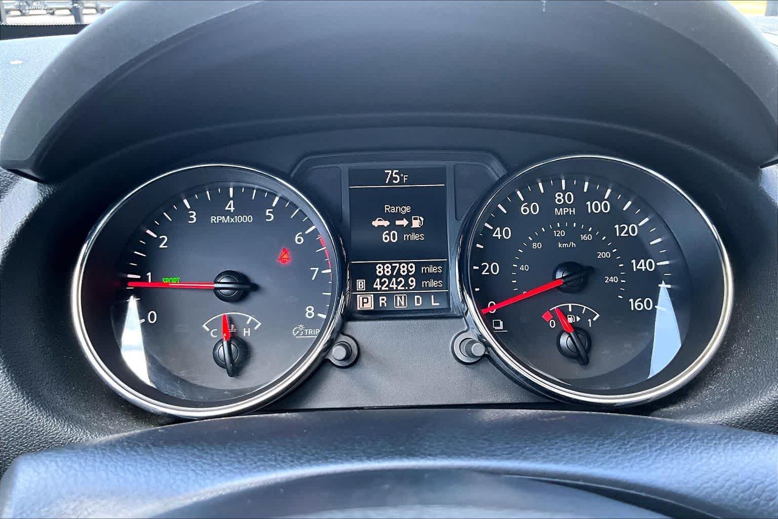 Used 2012 Platinum Graphite Nissan SV image 25