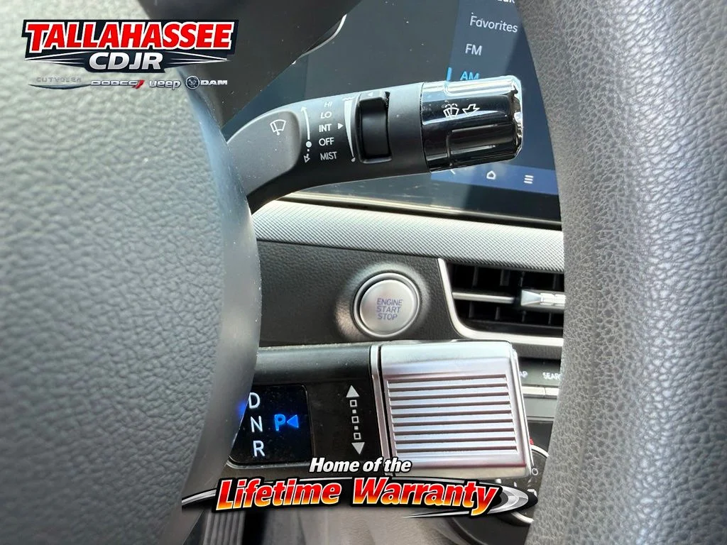Used 2024 Blue Hyundai SEL image 27