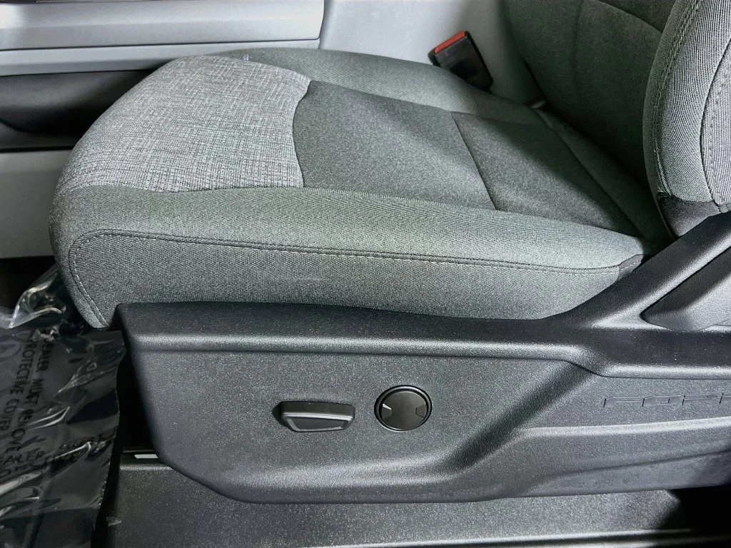 New 2027 Carbonized Gray Metallic Ford XLT image 22