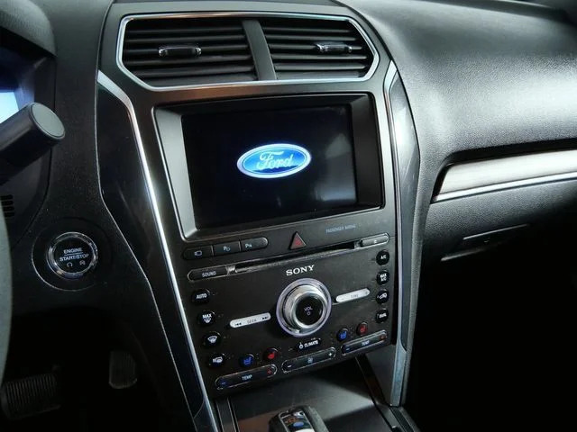 Used 2017 Silver Ford Limited image 20