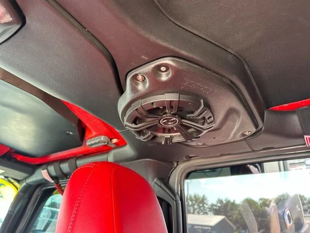 Used 2018 Gray Jeep Unlimited Sport S image 28