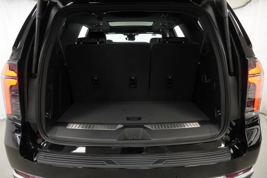 New 2026 Black Chevrolet High Country image 27