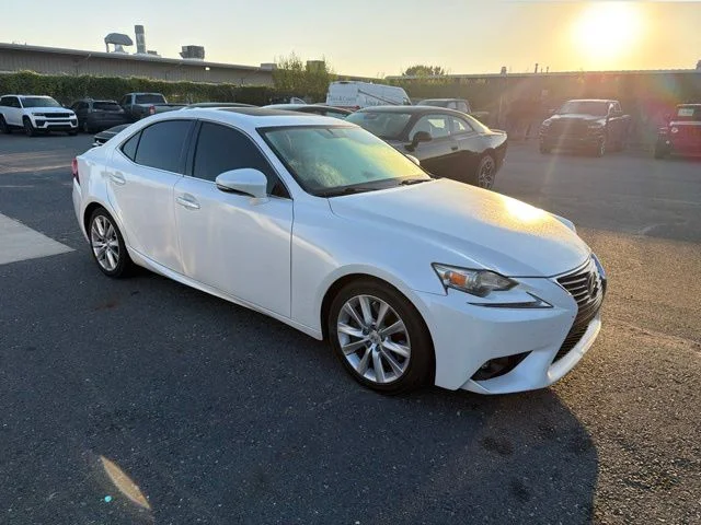 Used 2016 White Lexus 200t image 4