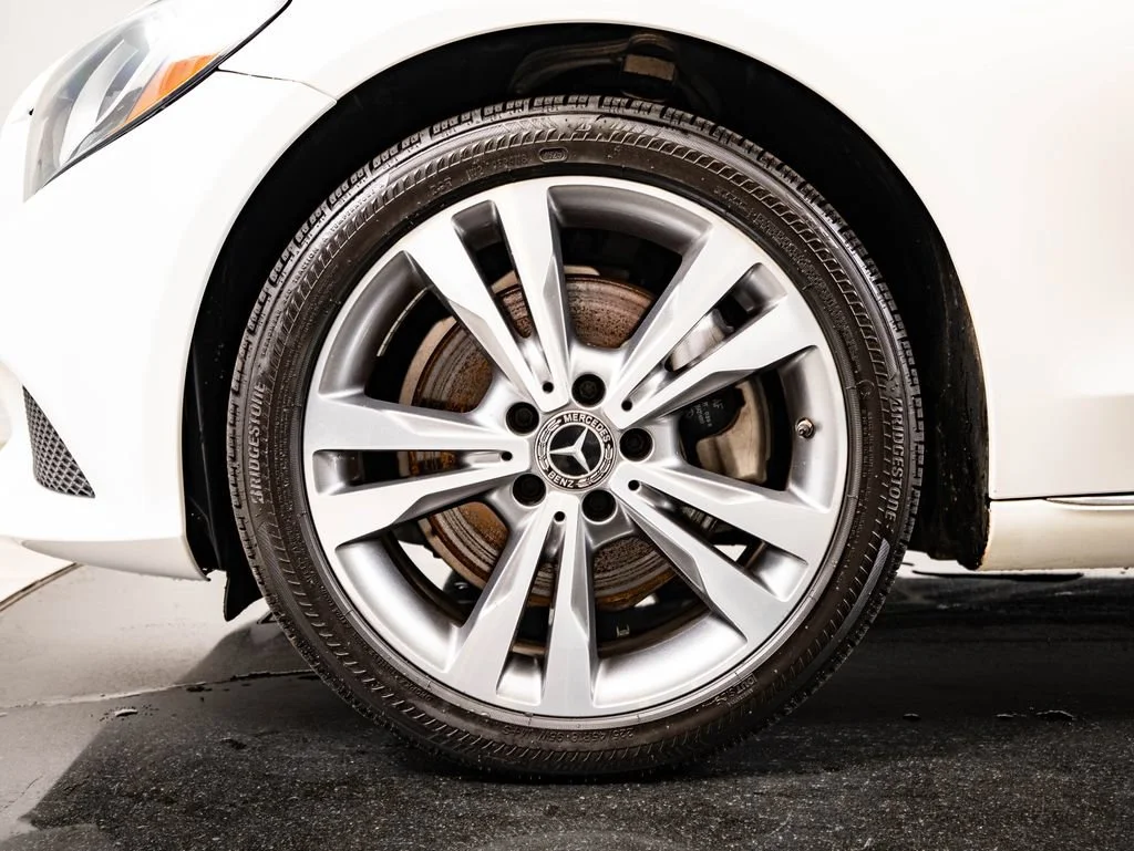 Used 2018 White Mercedes-Benz C 300 image 13