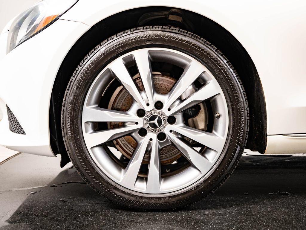 Used 2018 White Mercedes-Benz C 300 image 13