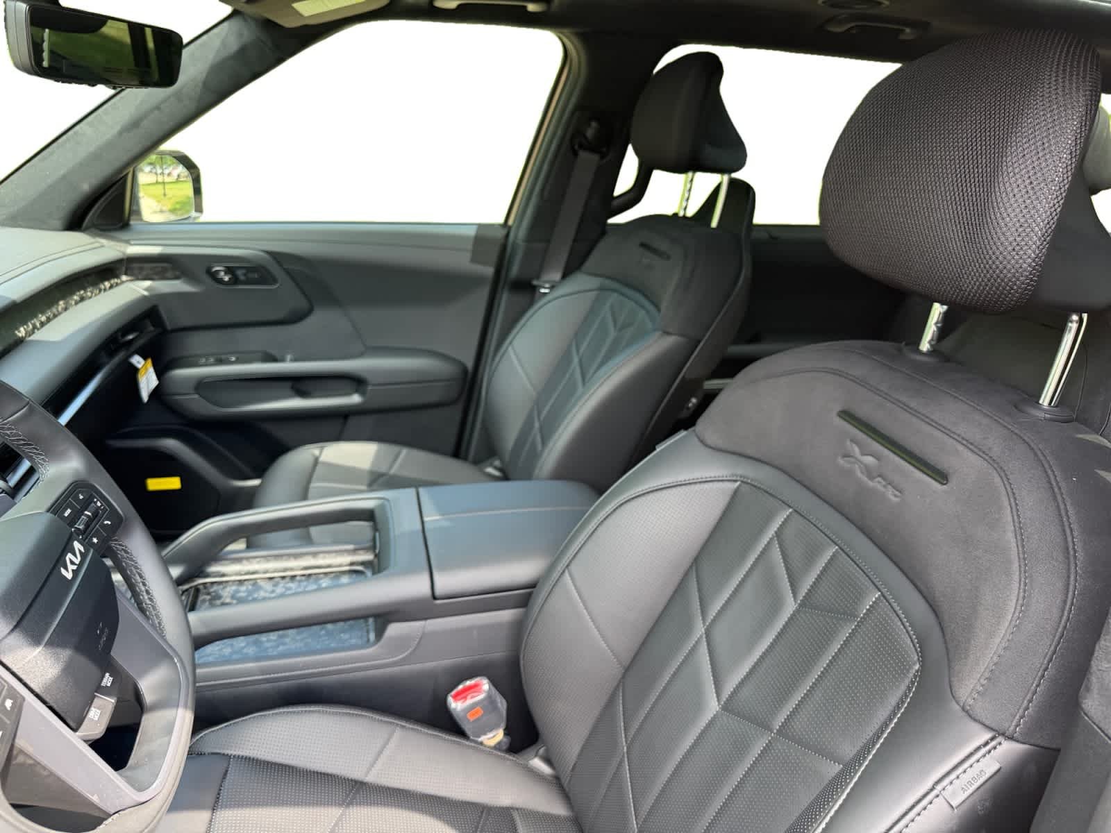 2027 Kia Telluride X-Pro SX Prestige - Photo 11
