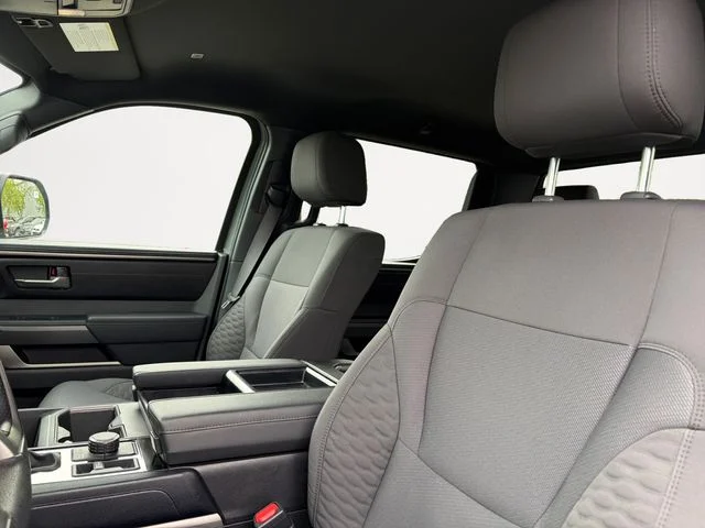 Used 2025  Toyota SR5 image 11