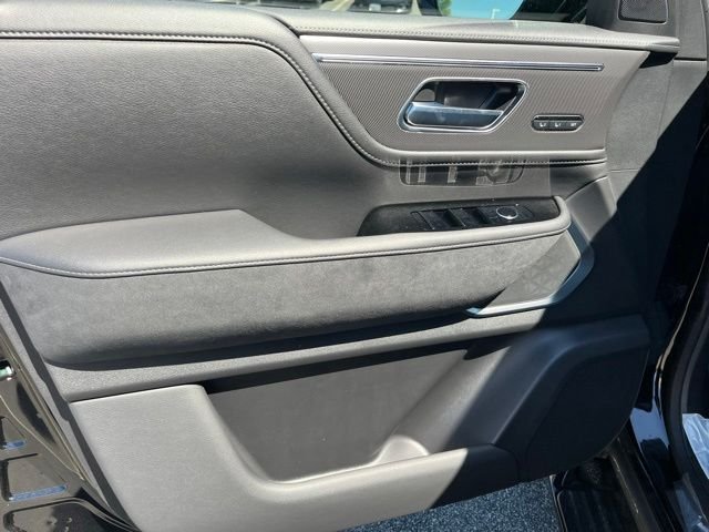 New 2026 BLACK OBSIDIAN INFINITI Luxe 4WD image 10