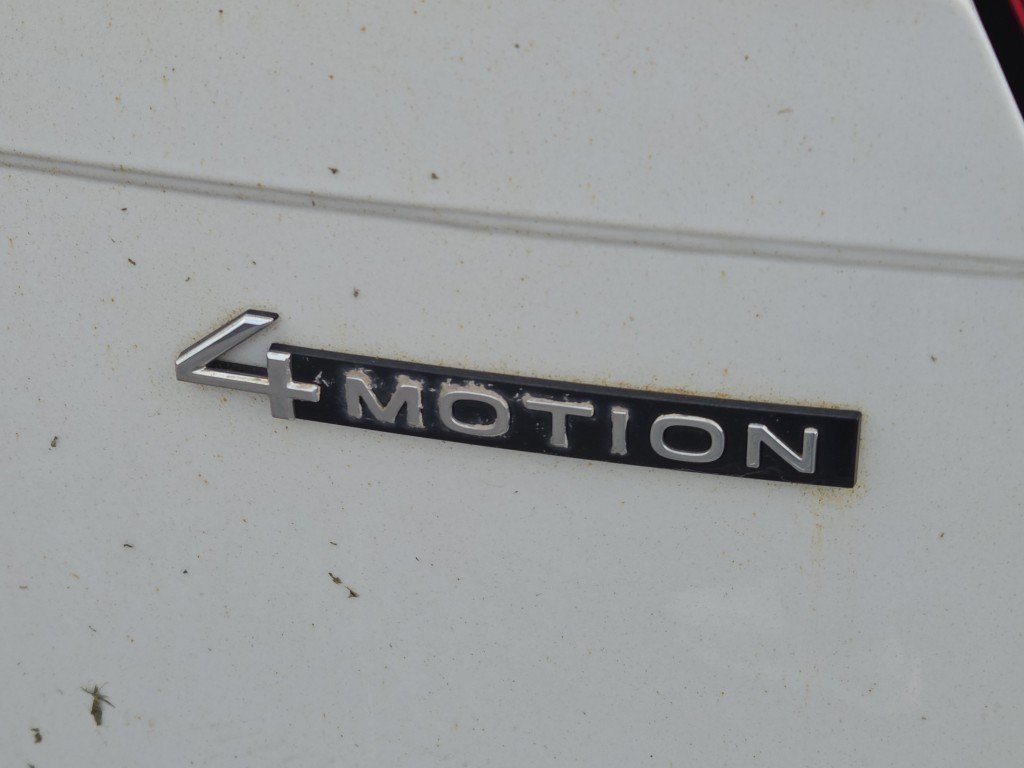 Certified Used 2022  Volkswagen 2.0T SEL R-Line image 29