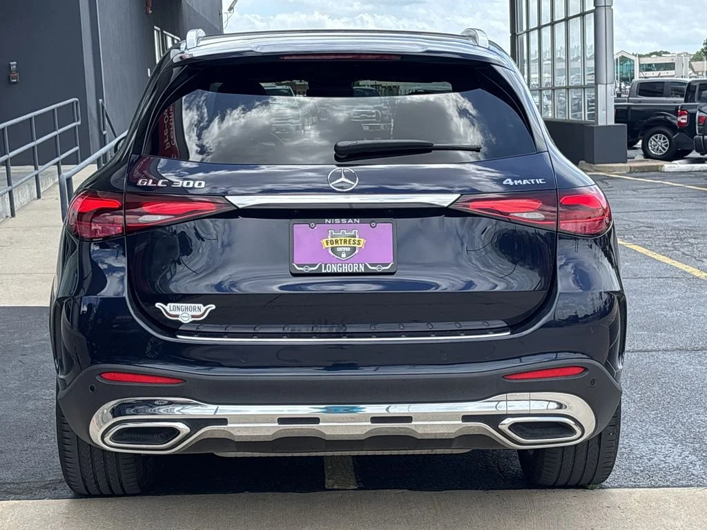 Used 2024 Blue Mercedes-Benz GLC 300 image 4