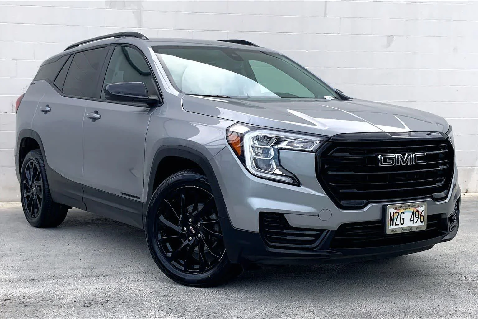 Used 2023 Sterling Metallic GMC SLE image 21
