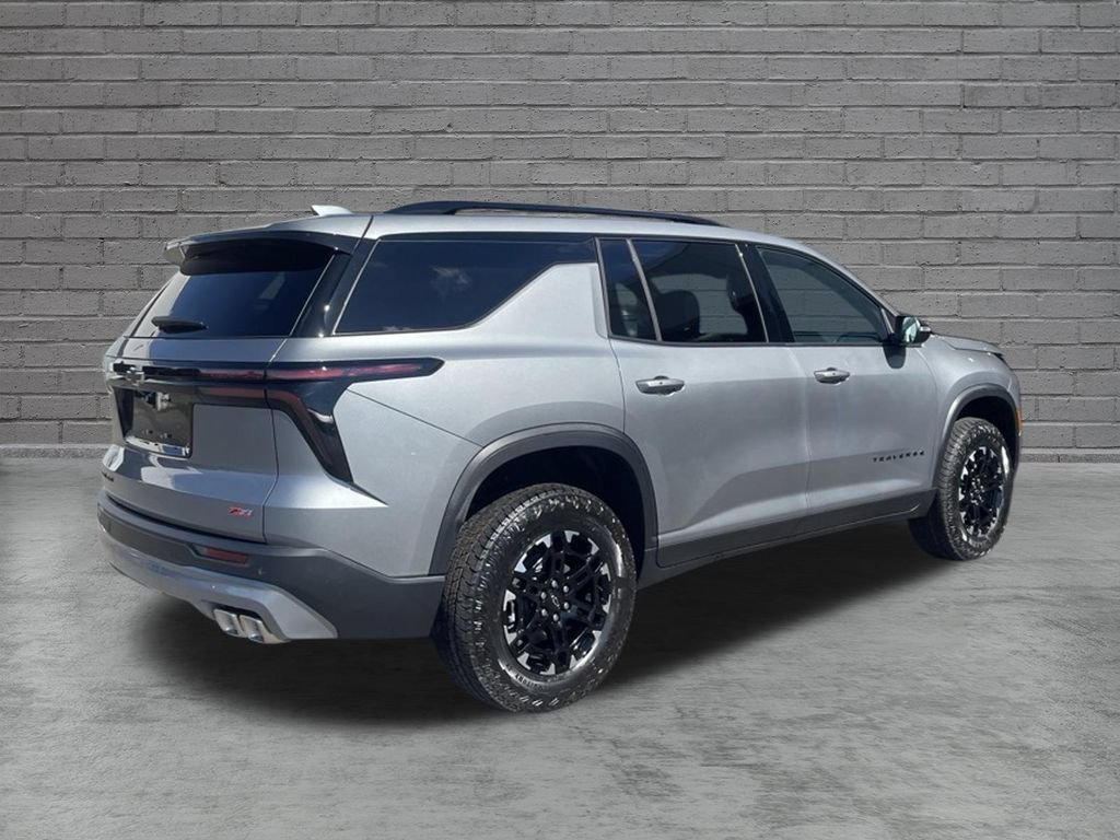2027 Chevrolet Traverse Z71 - Photo 7