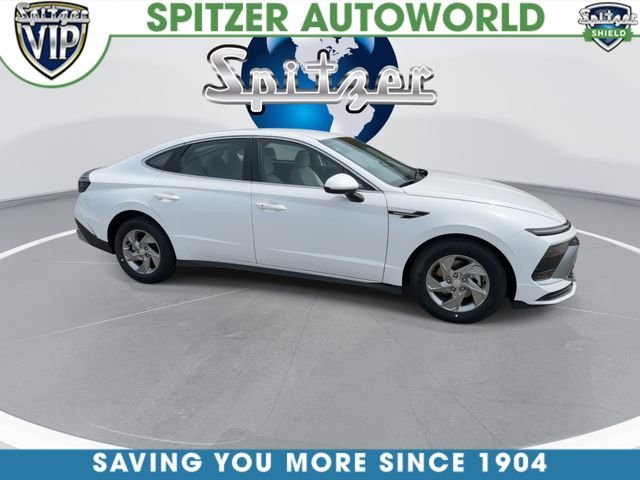 New 2026 White Hyundai SE image 36