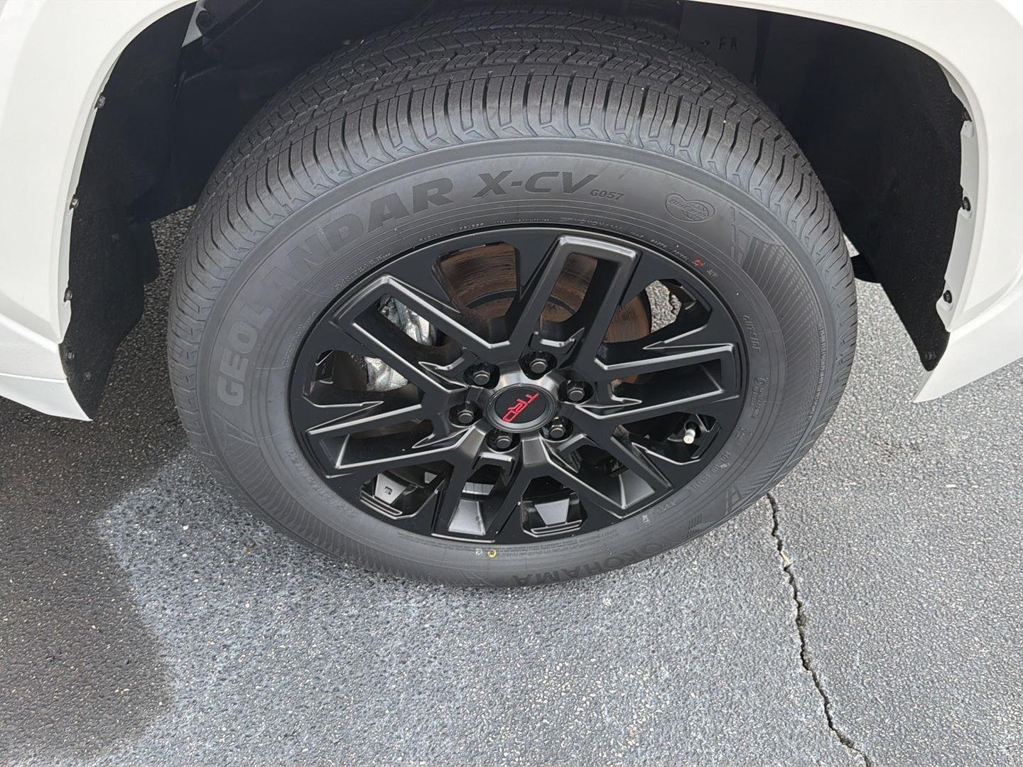 Used 2023 Ice Cap Toyota SR5 image 40