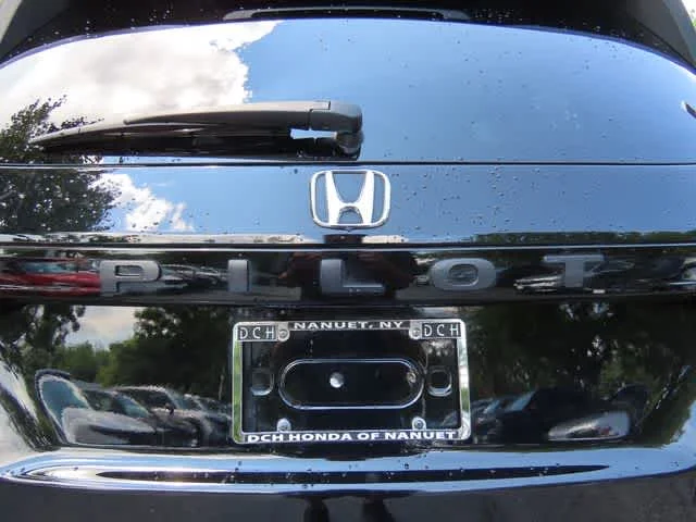 Certified Used 2025 Crystal Black Pearl Honda TrailSport image 7
