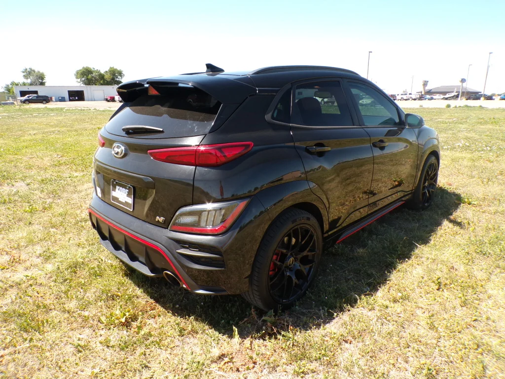 Used 2022 Ultra Black Hyundai Base image 4