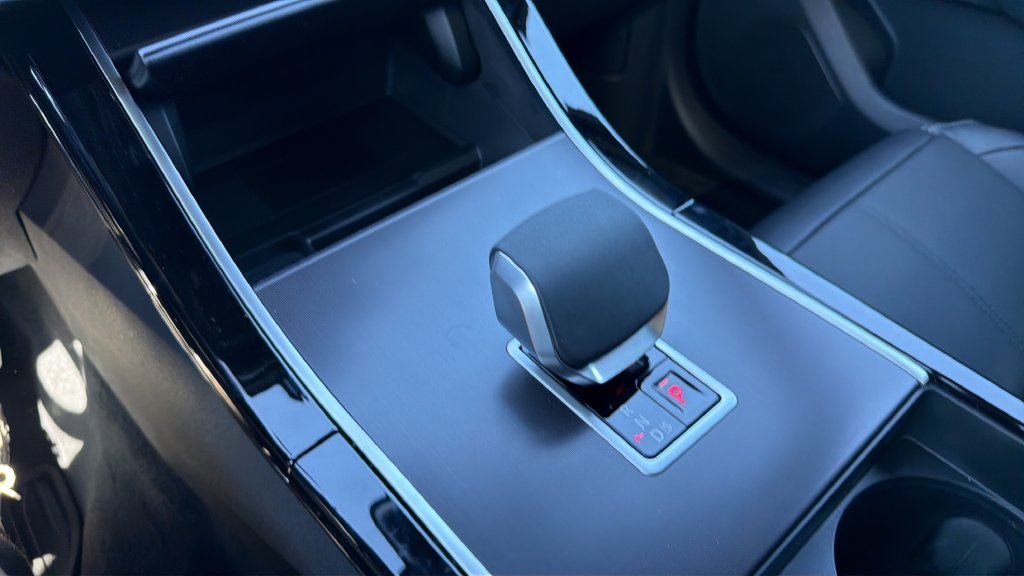 New 2026 Arroios Grey Land Rover  image 30