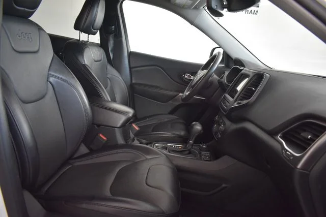 2022 Jeep Cherokee Latitude Lux - Photo 14