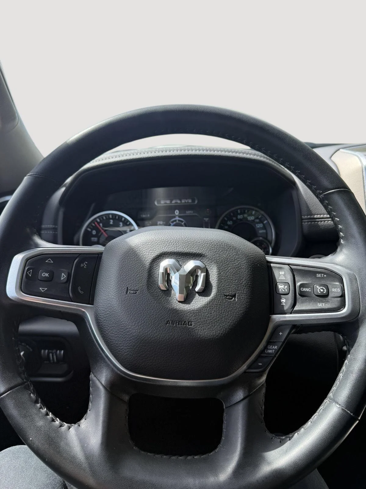 Used 2024 Delmonico Red Pearlcoat Ram Laramie image 11