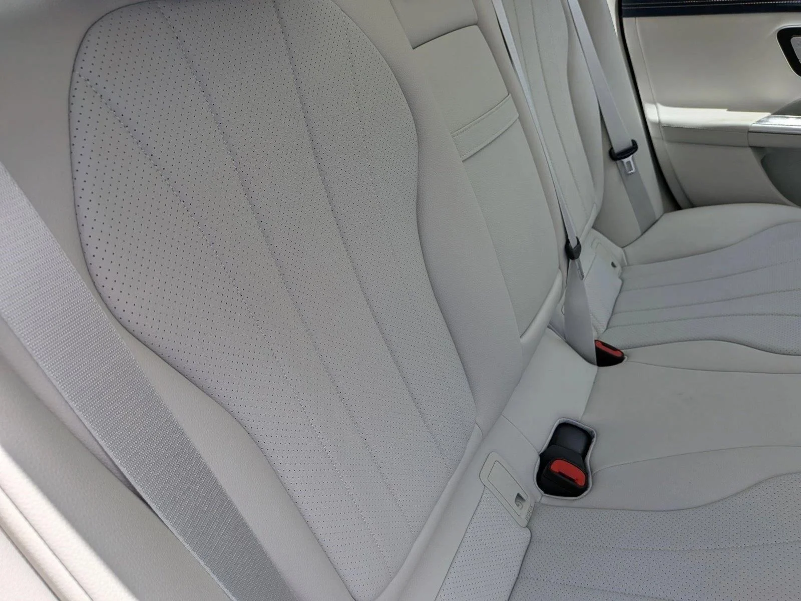 Used 2023 Twilight Blue Metallic Mercedes-Benz EQE 350+ image 21