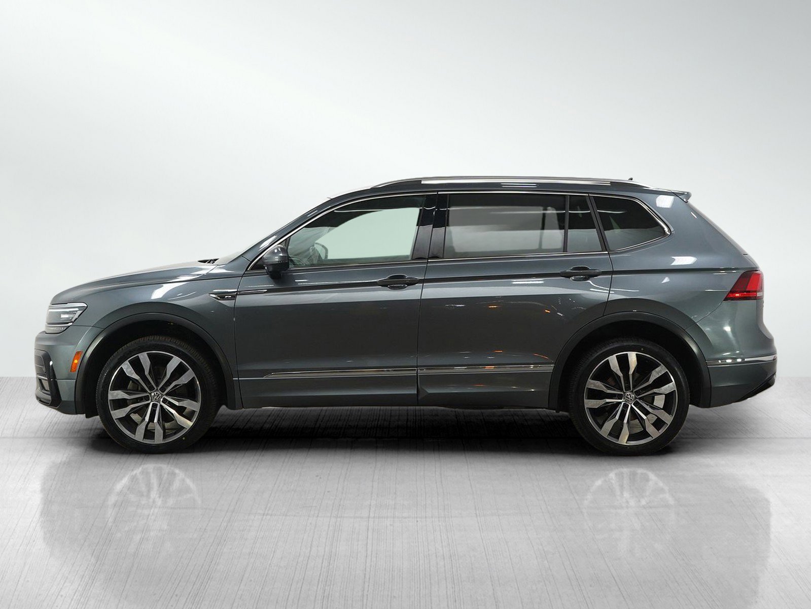Used 2020 Volkswagen Tiguan SEL Premium R-Line with VIN 3VV4B7AX2LM114682 for sale in White Bear Lake, Minnesota