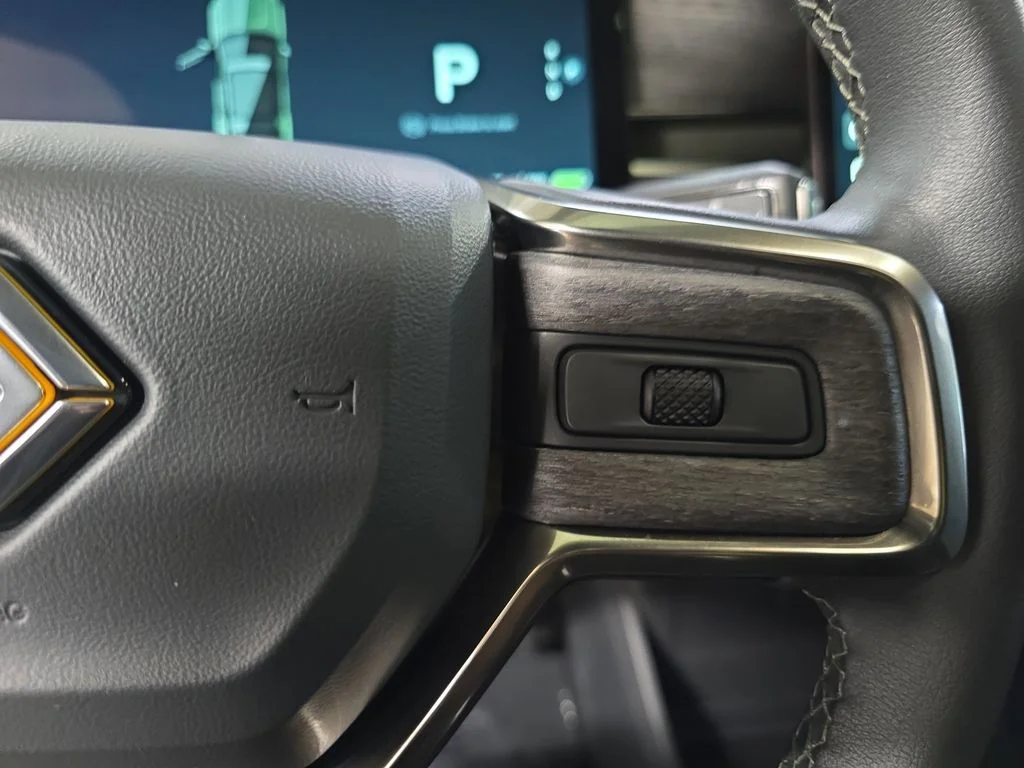 Used 2026  Rivian  image 21