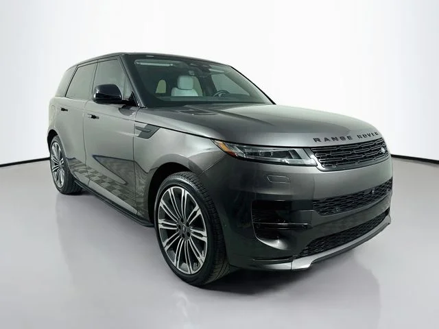Used 2024 Gray Land Rover Dynamic SE image 3