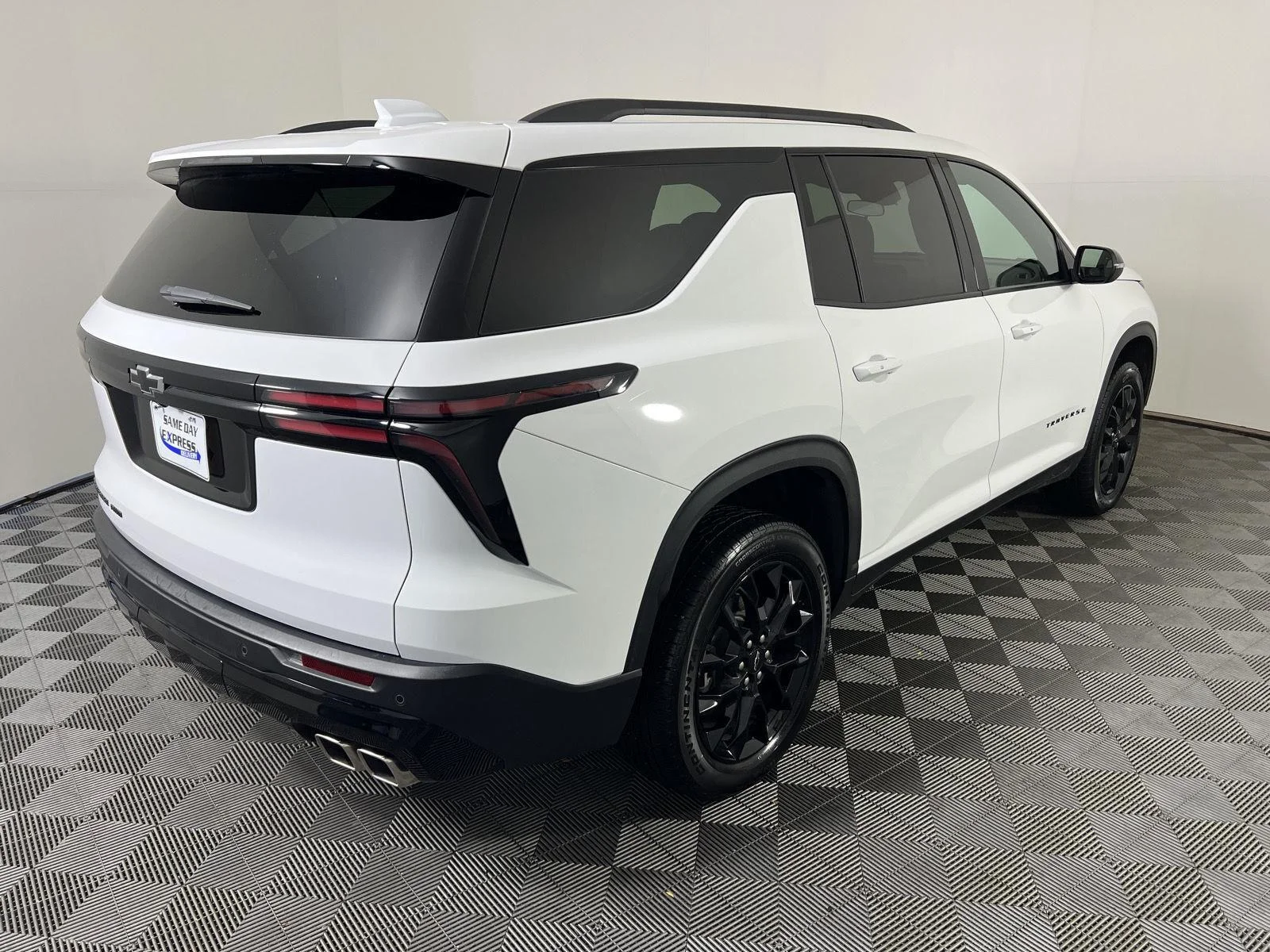 Used 2025 Summit White Chevrolet AWD LT image 26