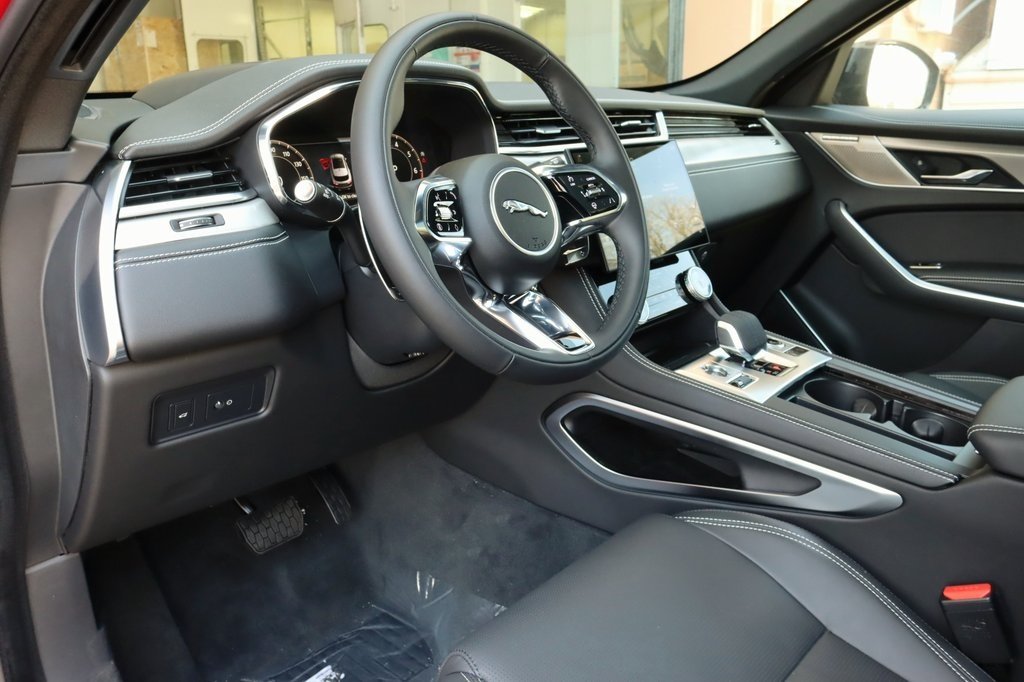 2026 JAGUAR F-PACE - Image 12