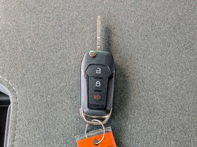 Used 2022 Oxford White Ford XLT image 25