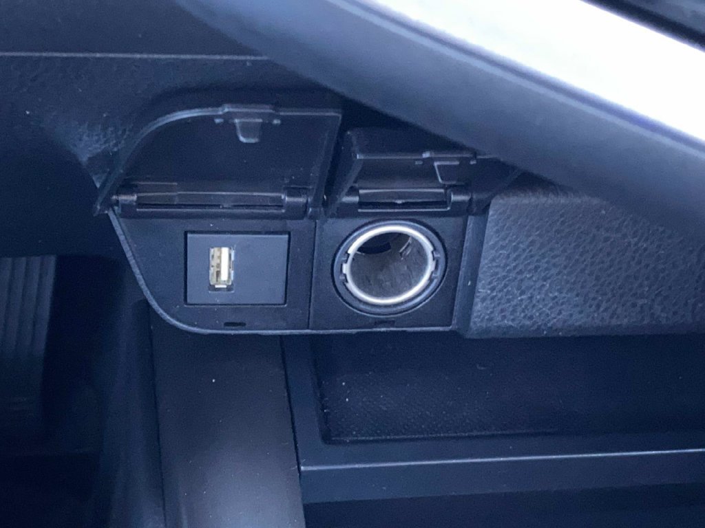 Certified Used 2023 Ice Toyota SE image 27