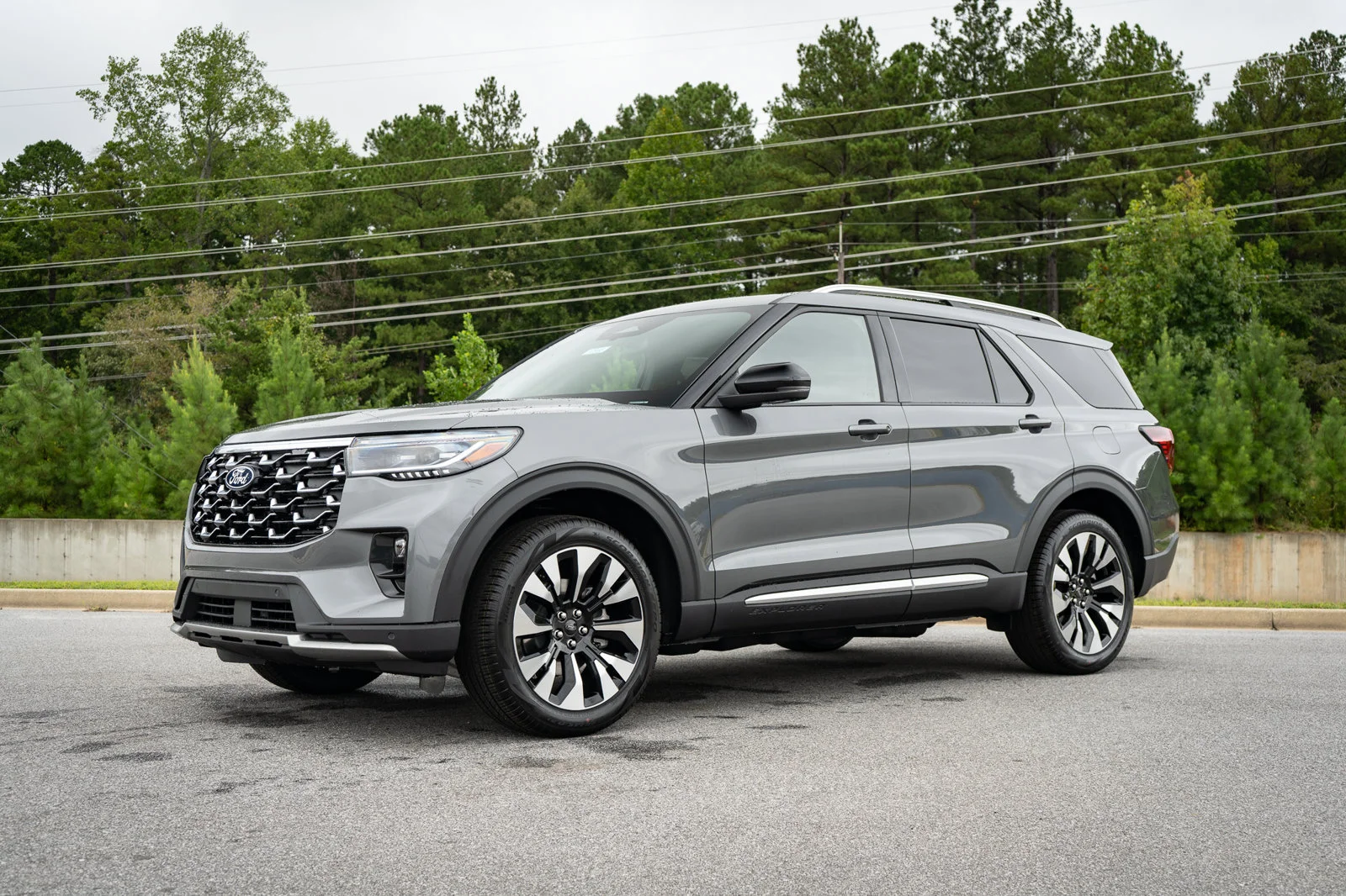 New 2027 Carbonized Gray Metallic Ford Platinum™ image 9