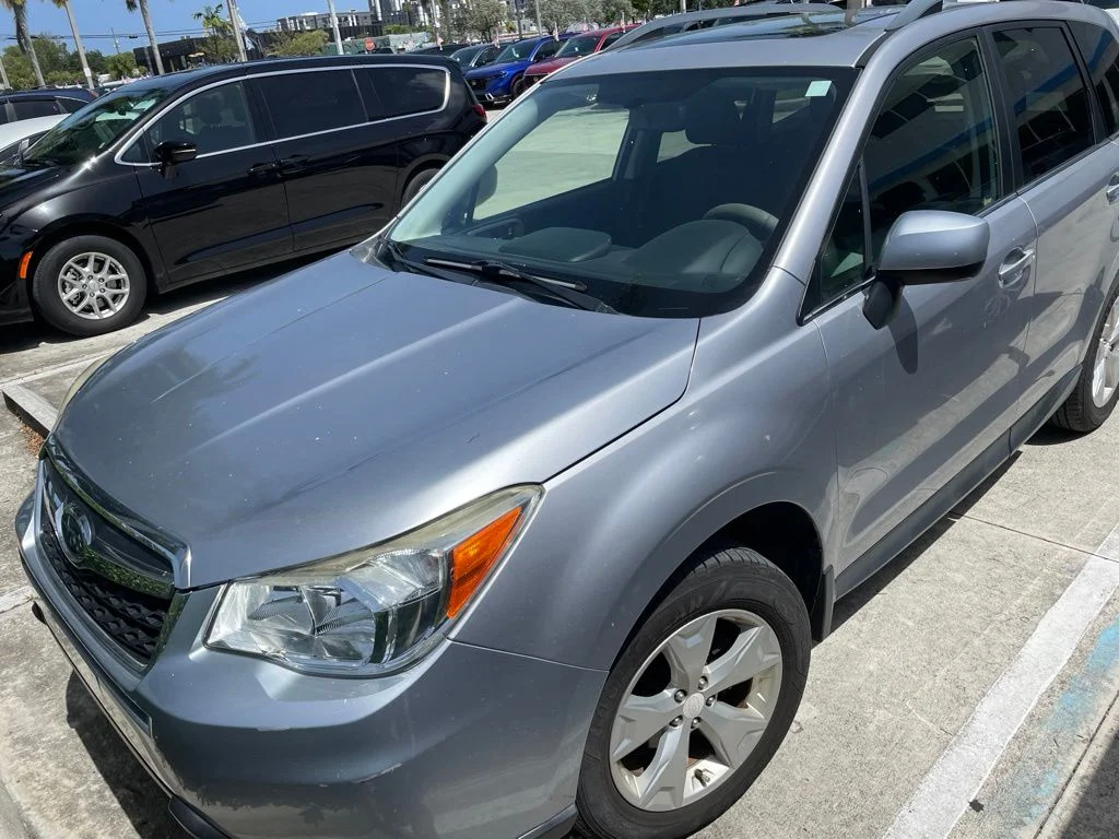 Used 2016 Silver Subaru 2.5i Limited image 1