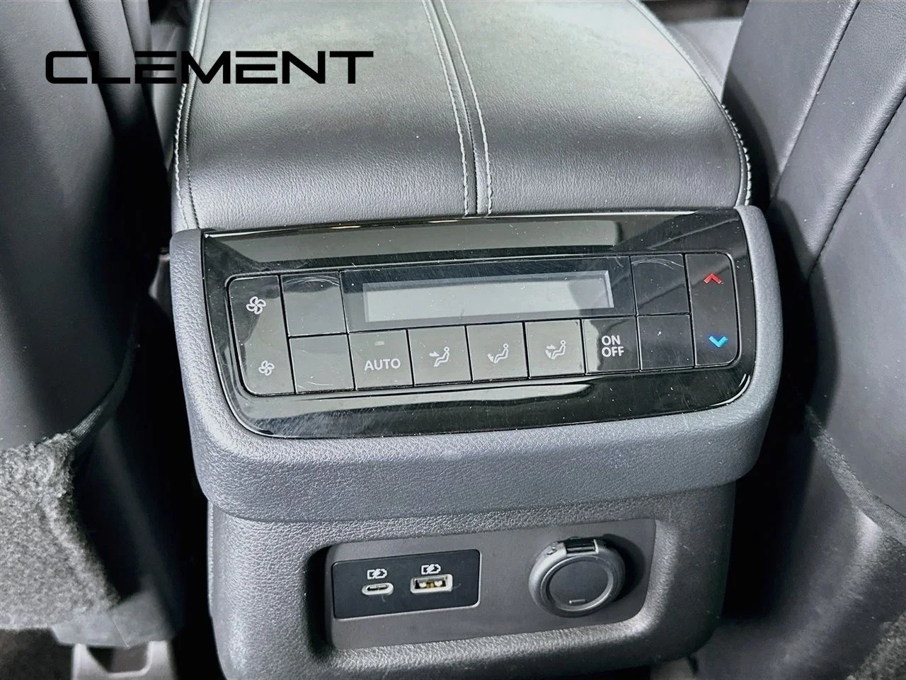 Used 2022 Mineral Black INFINITI PURE image 34