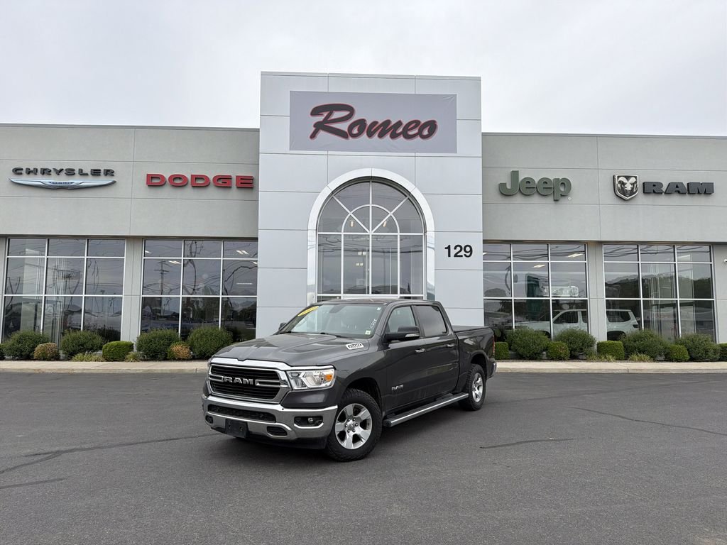 2019 RAM 1500 Big Horn/Lone Star 4x4 Crew Cab 5'7's photo