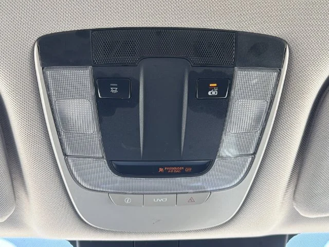 Used 2021 White Kia S image 21