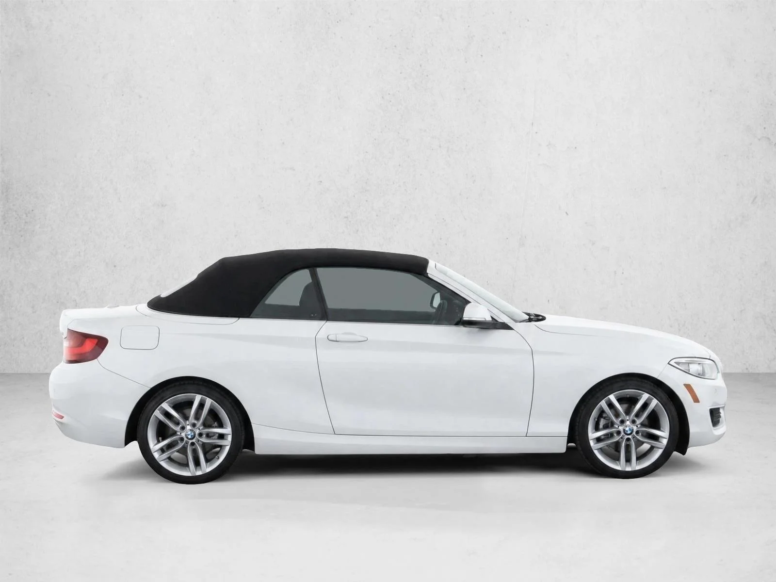 Used 2016 Alpine White BMW 228i image 8