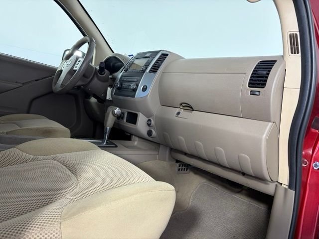 Used 2018 Red Nissan SV image 33