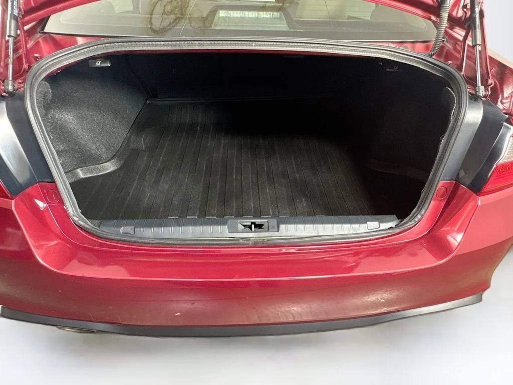 Used 2018 Red Subaru 2.5i image 31