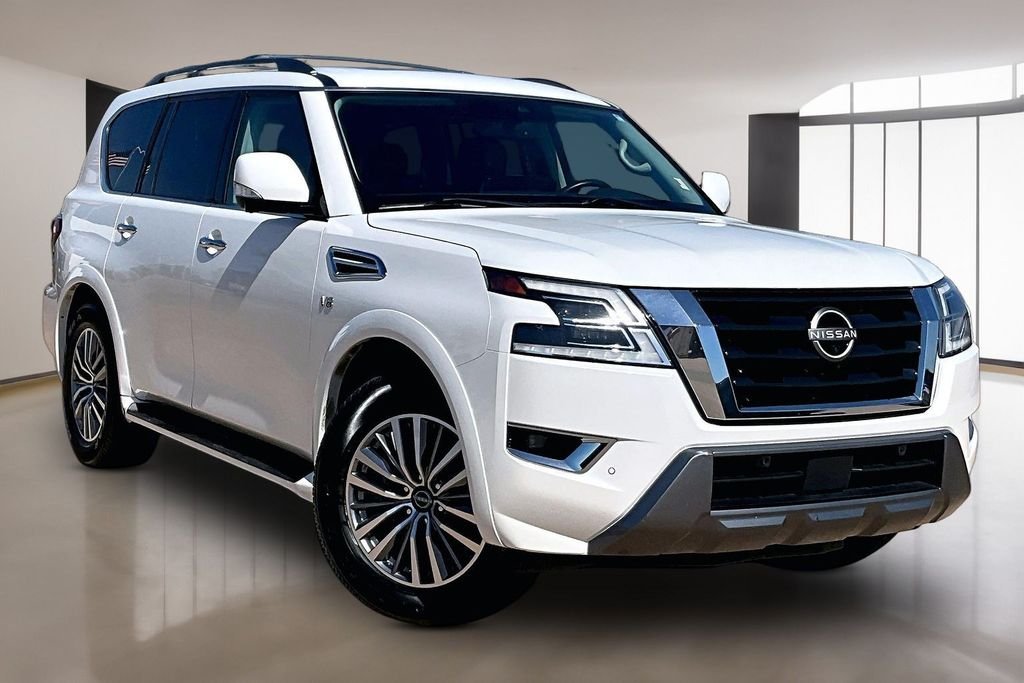 Used 2022 White Nissan SL image 11