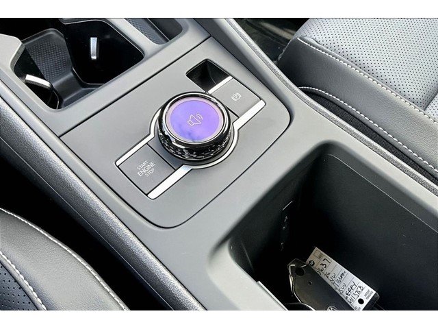 New 2026 Platinum Gray Metallic Volkswagen 2.0T SE image 15