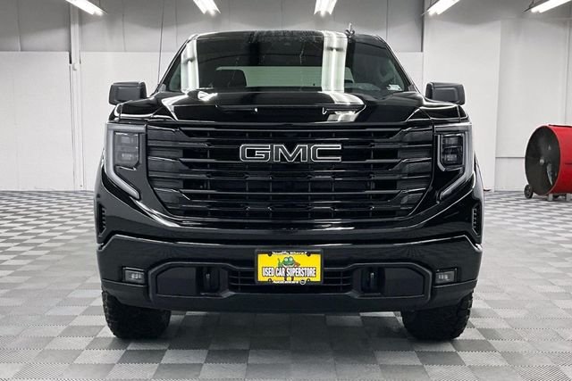 Used 2026 Onyx Black GMC Elevation image 4