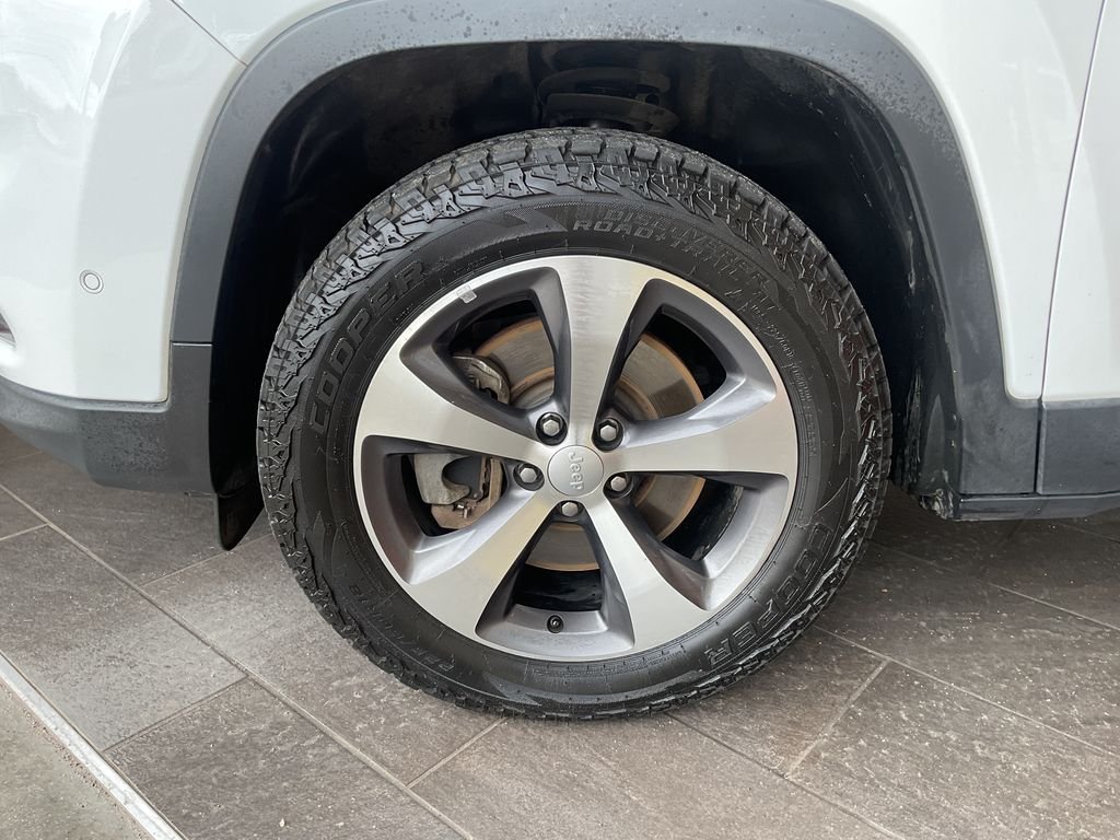 Used 2021 White Jeep Limited image 4