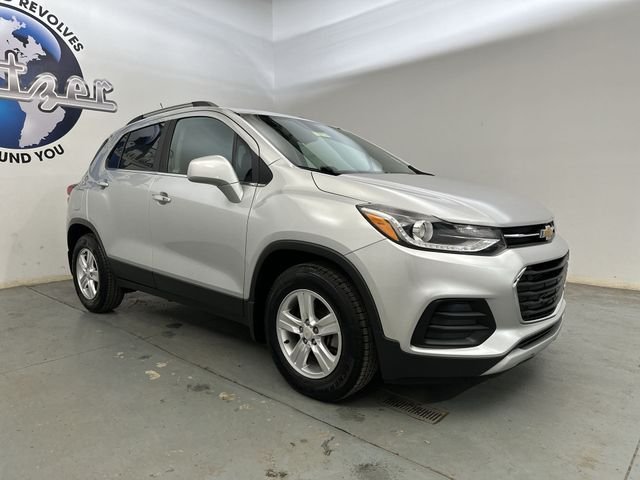 Used 2018 Silver Chevrolet LT image 12