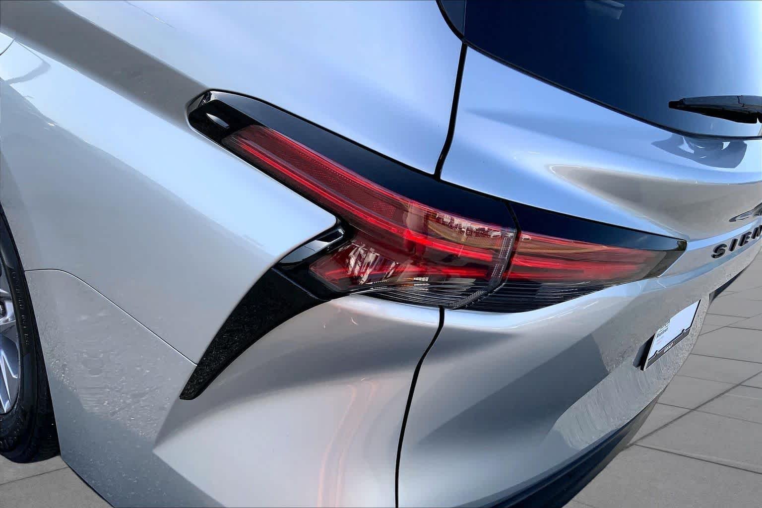 Used 2022 Celestial Silver Metallic Toyota XLE image 27