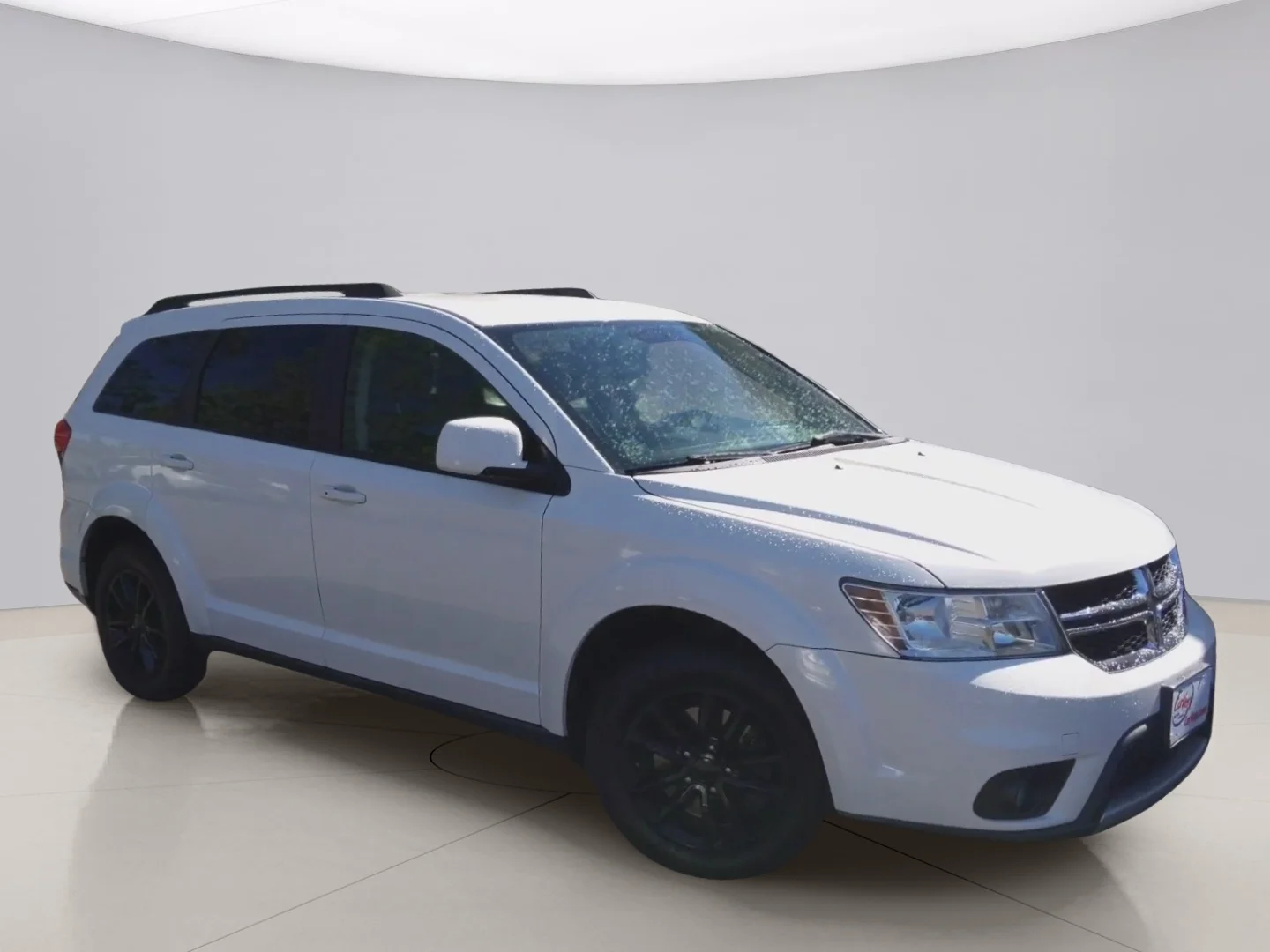 Used 2016 White Dodge SXT image 7