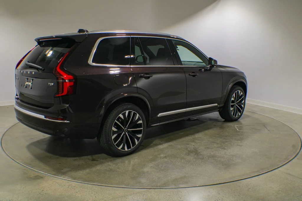 New 2026 Red Metallic Volvo T8 Plus image 5