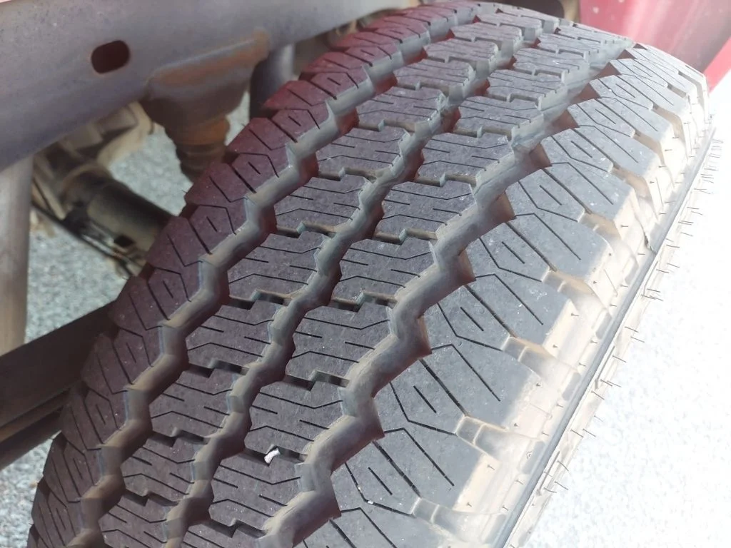 Used 2007 Red Chevrolet Work Truck image 10
